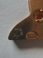 Load image into Gallery viewer, Lucky You Collar Tips
