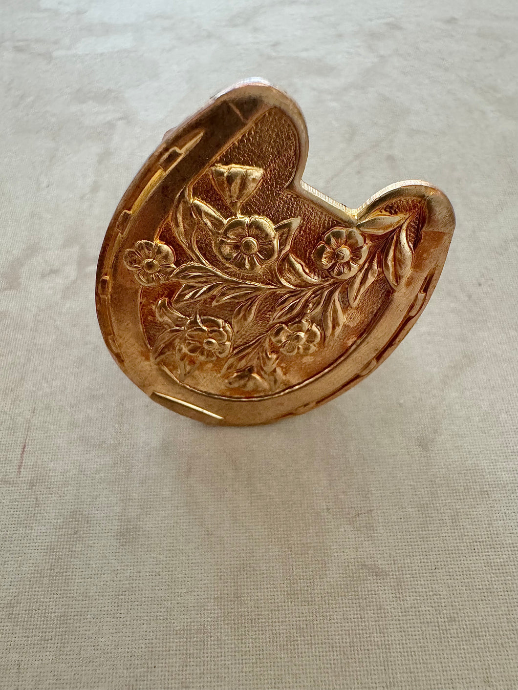 lucky strike cuff
